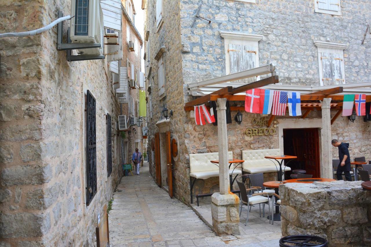 Montenegro Backpackers Home Budua Esterno foto