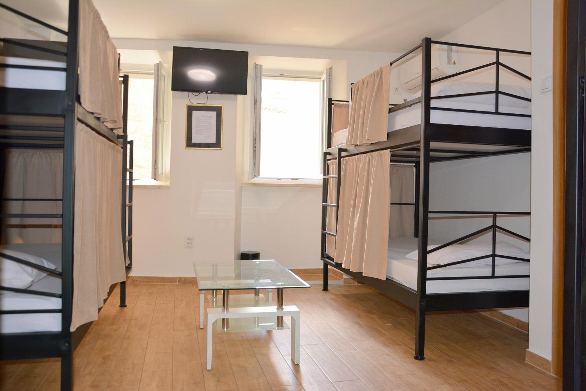 Montenegro Backpackers Home Budua Esterno foto