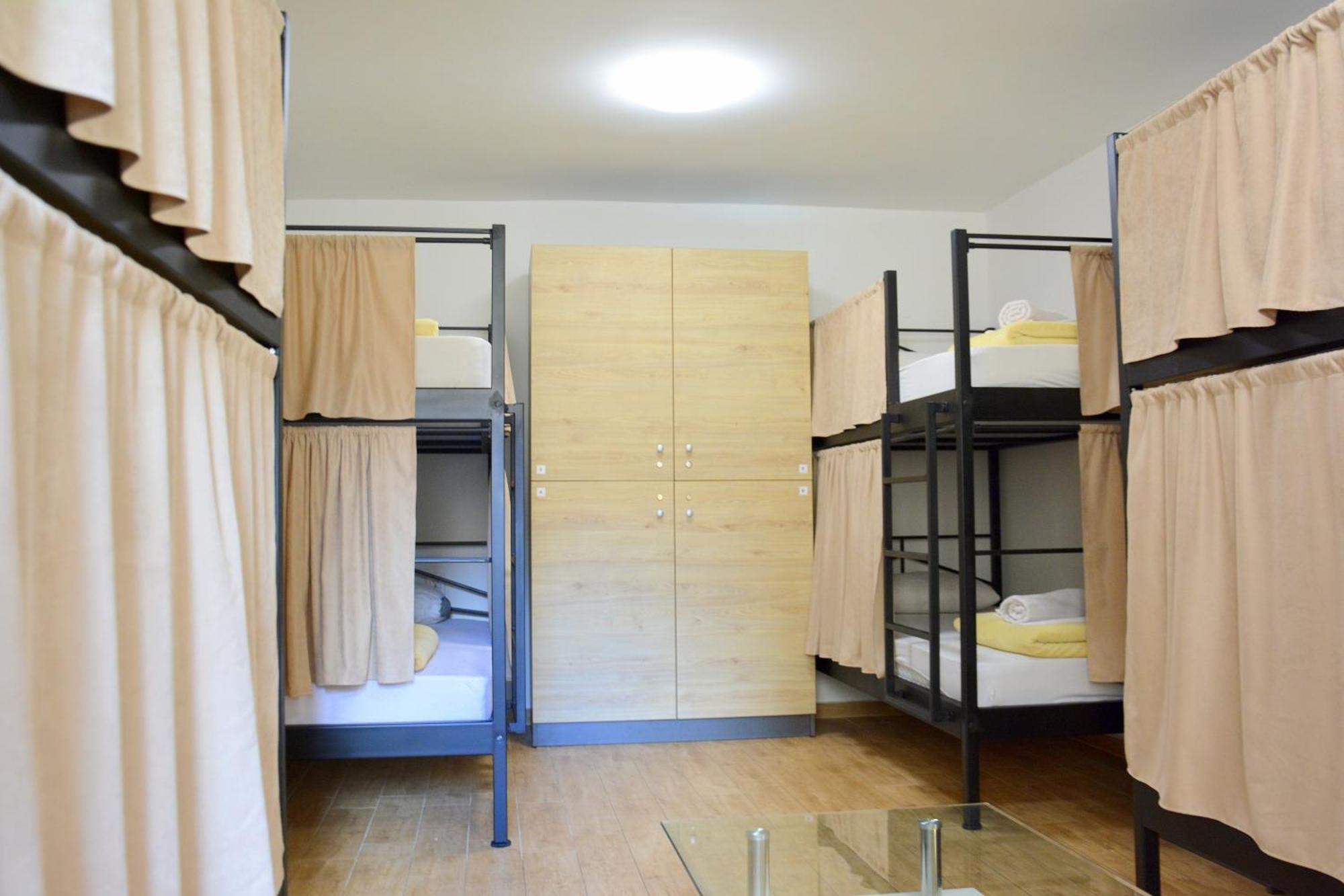 Montenegro Backpackers Home Budua Esterno foto