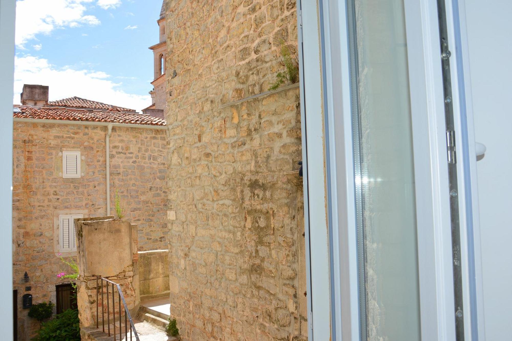Montenegro Backpackers Home Budua Esterno foto