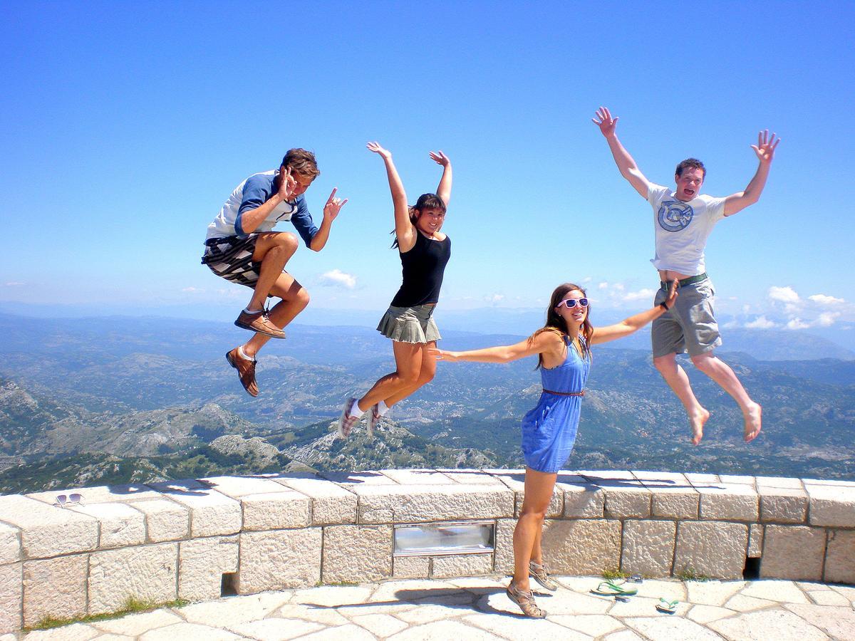 Montenegro Backpackers Home Budua Esterno foto